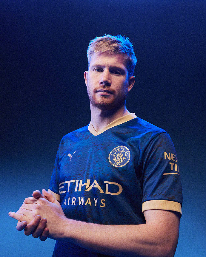 北青：邵佳一已成国足新帅主要候选人之一（北青：邵佳一进入国足新帅核心候选名单）