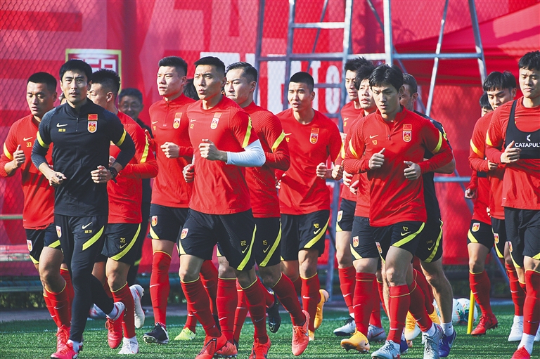 斯基拉：迪萨西已经被推荐给罗马，罗马也对他感兴趣（斯基拉：迪萨西获荐加盟罗马，球队对其有意）