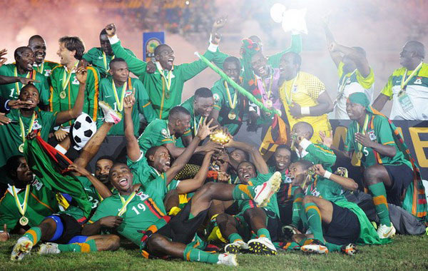 青岛西海岸与国瑞体育赞助签约，国瑞体育赞助80万元理疗产品