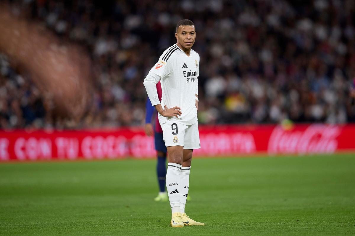 NBA交易市场最新动态：火箭完成签约,