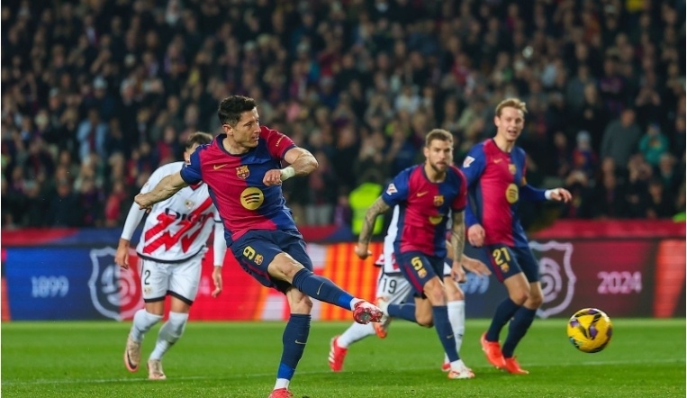 官方：孔蒂当选2025意足球盛典最佳教练，那不勒斯最佳俱乐部（官宣：孔蒂加冕2025意大利足球盛典年度最佳教练，那不勒斯当选最佳俱乐部）