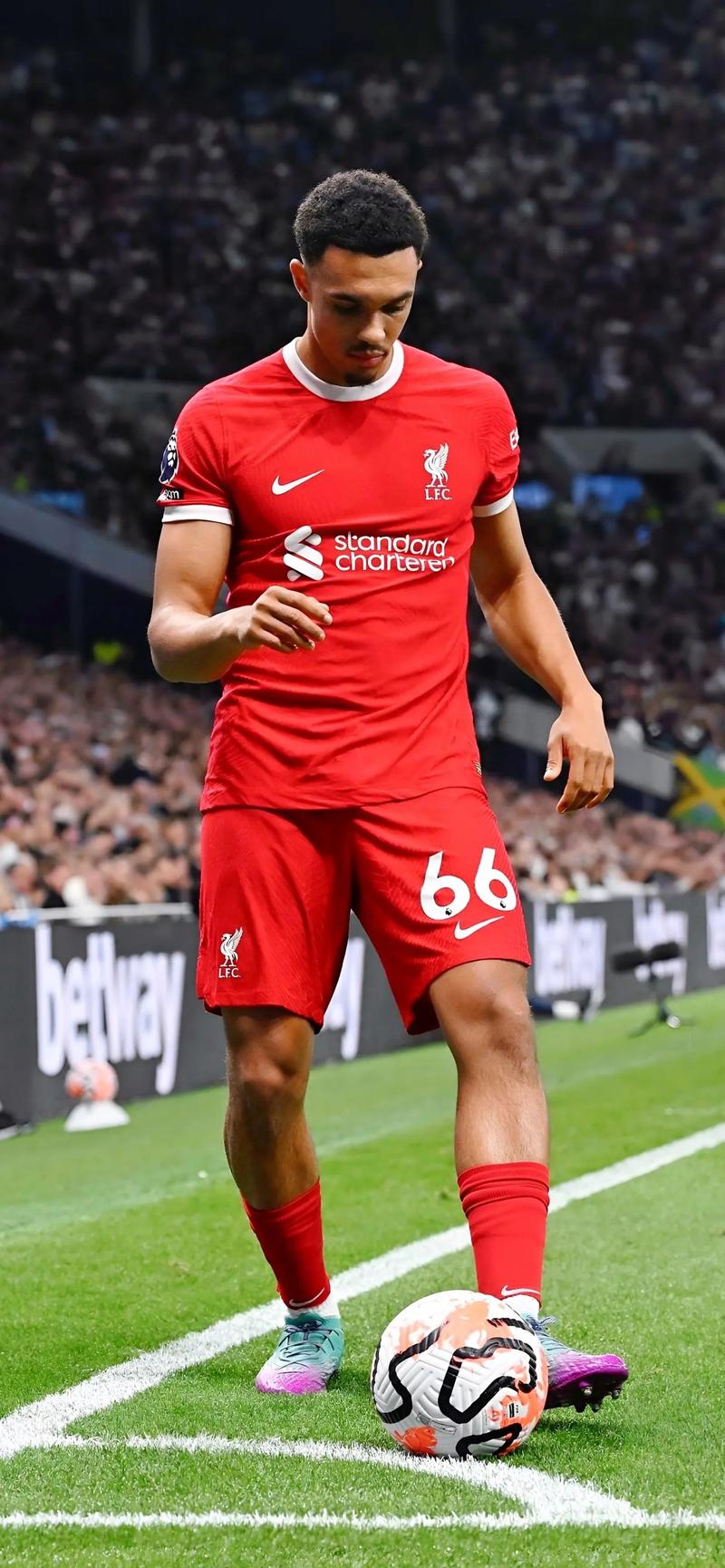 率重庆铜梁龙冲超，张外龙有望带领第5支球队征战中超（张外龙率重庆铜梁龙完成冲超，有望执教第5支中超球队）