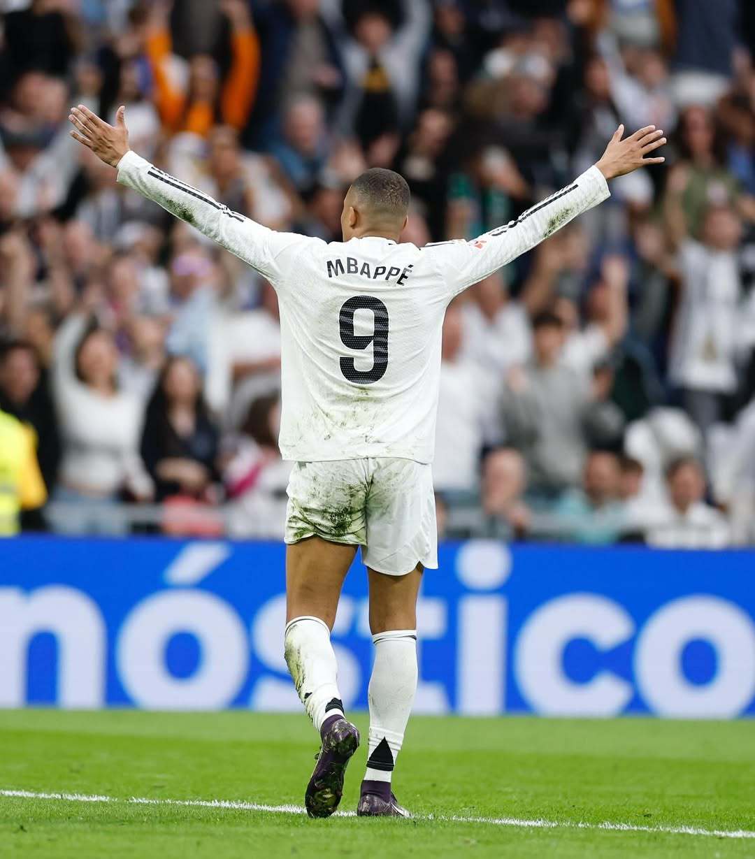 环球足球奖2025年度最佳球员候选：姆巴佩在列，巴黎8人入选（2025环球足球奖最佳球员候选出炉 姆巴佩上榜 巴黎共有8人入选）