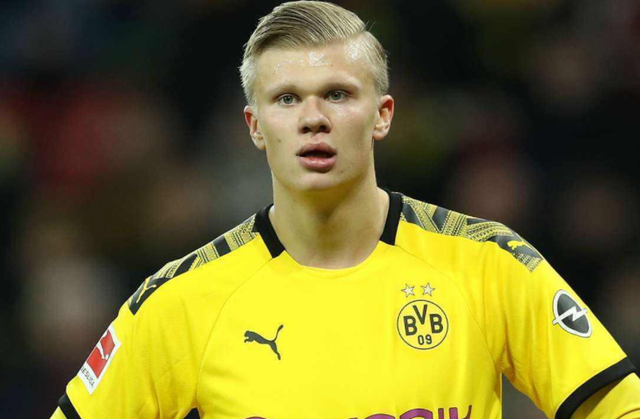 英格兰队＆曼城祝斯特林31岁生日快乐 切尔西无表示 周薪超30万镑