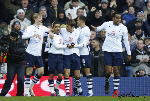 篮球勇士明星球员连场高得分