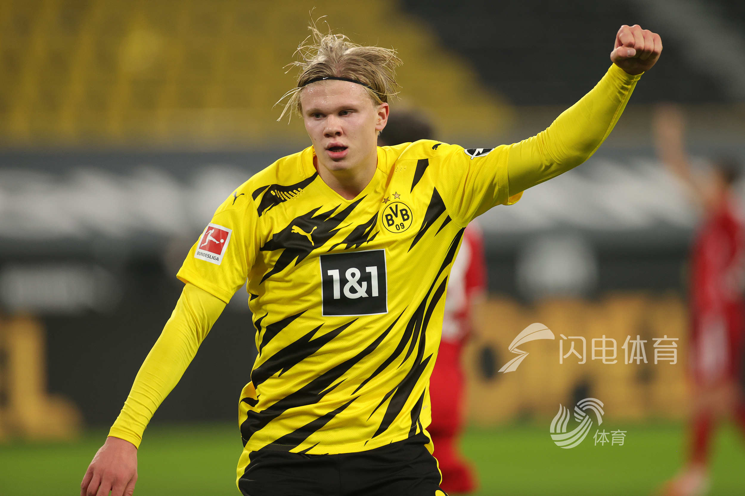 TA：埃切韦里倾向于租借加盟英超俱乐部；德甲球队也有意尼潘（TA：埃切韦里倾向以租借方式登陆英超；德甲球队有意尼潘）