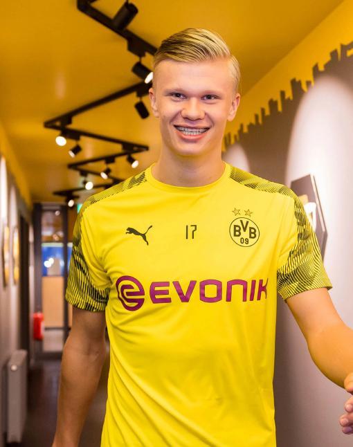 37岁库里太疯狂！刷新NBA过去79年三分纪录，勇士却吞三连败