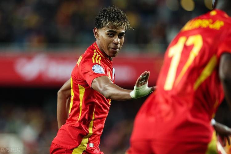 华莱士本场送出4抢断，赛季56次升至联盟最多