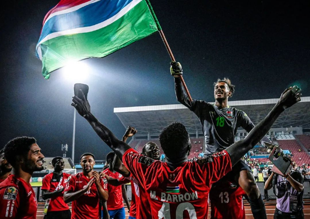 沃尔夫斯堡vs勒沃库森：马耶尔、阿诺德首发，希克、格里马尔多出战