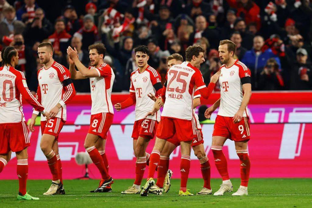 媒体人：亚泰其他工作人员好久没发薪了，坚持岗位是为爱发电