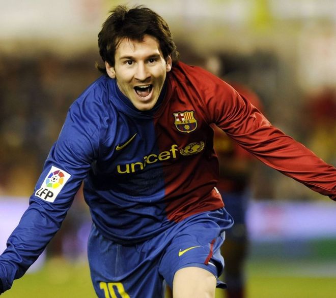 德甲半场：曼赞比破门，海登海姆0-1弗赖堡（德甲半场战况：曼赞比建功，弗赖堡客场1-0领先海登海姆）